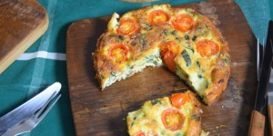 Beitragsbild des Blogbeitrags Frittata mit Speck und Tomaten