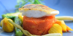 Beitragsbild des Blogbeitrags Zander auf rotem Kartoffelthron