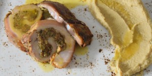 Beitragsbild des Blogbeitrags Rollbraten mit Zitrone, Kapern und Oliven