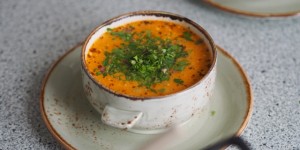 Beitragsbild des Blogbeitrags Ungarische Schwammerlsuppe mit Csipetke 