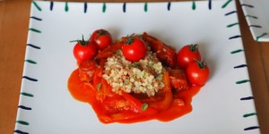 Beitragsbild des Blogbeitrags Letscho mit Tarhonya und Mangalitza-Würstel
