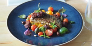 Beitragsbild des Blogbeitrags Gebratener Lachs mit Kolbász 