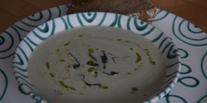 Beitragsbild des Blogbeitrags Bohnensuppe mit frittiertem Salbei