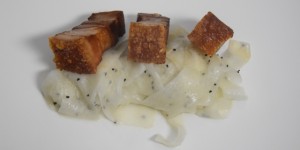 Beitragsbild des Blogbeitrags Schweinsbratenwürfel mit Bierrettich 