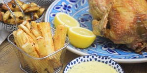 Beitragsbild des Blogbeitrags Schwarzfederhuhn mit Maniok Frites
