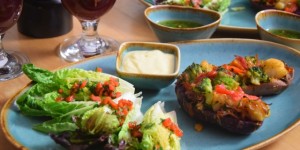 Beitragsbild des Blogbeitrags Gefüllte Süßkartoffeln mit Salatherzen