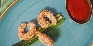 Beitragsbild des Blogbeitrags Espárragos y langostinos empanados 