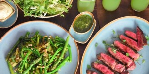 Beitragsbild des Blogbeitrags Wilder Brokkoli-Erbsen-Teller mit Entrecote