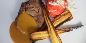 Beitragsbild des Blogbeitrags Lamm mit Pastinaken und Ochsenherztomate