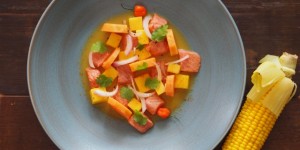 Beitragsbild des Blogbeitrags Lachs mit Maiskolben auf Ozeangeflüster 