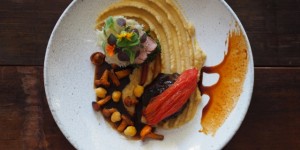 Beitragsbild des Blogbeitrags Kalbsfilet im Kräutermantel