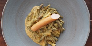 Beitragsbild des Blogbeitrags Dill-Fisolen mit Wiener Würstchen