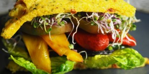 Beitragsbild des Blogbeitrags Polenta-Tramezzini mit gegrillten Tomaten, Zucchini und Auberginen