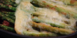 Beitragsbild des Blogbeitrags Gebratenes Kalbskotelett mit Spargel