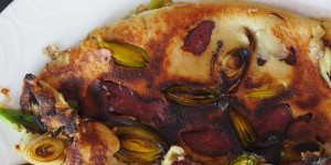 Beitragsbild des Blogbeitrags Hadnpalatschinken mit Porree und Schafwurst