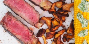Beitragsbild des Blogbeitrags T-Bone-Steak mit Romanescosalat und Kukuruz