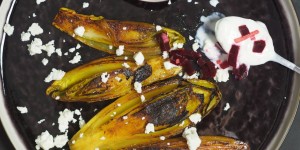 Beitragsbild des Blogbeitrags Rote Rüben-Ingwersalat mit Chicorée 