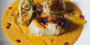 Beitragsbild des Blogbeitrags Quinoa-Krautwickel in Orangensauce
