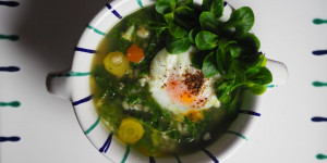 Beitragsbild des Blogbeitrags Rollgerstlsuppe mit pochiertem Ei 