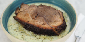 Beitragsbild des Blogbeitrags Moderner Schweinsbraten mit Kürbis