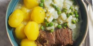 Beitragsbild des Blogbeitrags Wiener Rindfleisch mit Kohlrabi und Erbsen 