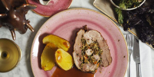 Beitragsbild des Blogbeitrags Adventzauber mit Schopfrollbraten