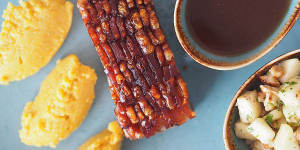 Beitragsbild des Blogbeitrags Flockig-lockerer Sommer-Schweinsbraten