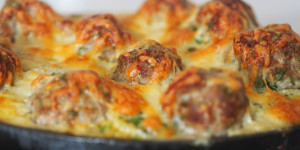 Beitragsbild des Blogbeitrags Kohlrabi-Auflauf mit faschierten Knödeln