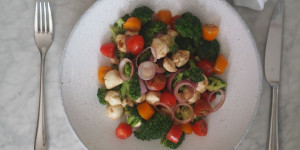 Beitragsbild des Blogbeitrags Brokkoli-Mozzarella-Salat 