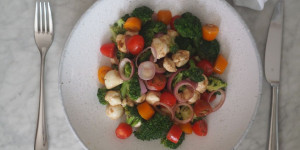 Beitragsbild des Blogbeitrags Brokkoli-Mozzarella-Salat
