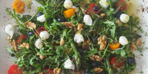 Beitragsbild des Blogbeitrags Salat-Menü mit Spargel