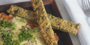 Beitragsbild des Blogbeitrags Palatschinken mit Käse und Kresse und mit Kürbisstangerl