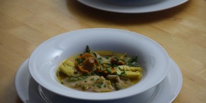Beitragsbild des Blogbeitrags Scharfe Nudel-Pilzsuppe
