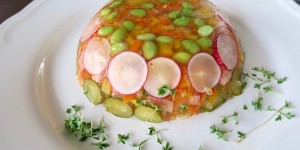Beitragsbild des Blogbeitrags Schinken-Gemüsesülzchen