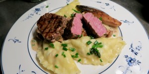 Beitragsbild des Blogbeitrags Kalbsfilet | Eierschwammerlsauce | Ravioli