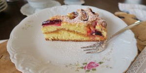 Beitragsbild des Blogbeitrags Pflaumenkuchen mit Marzipan