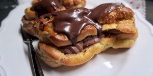 Beitragsbild des Blogbeitrags Eclair mit Schokoladen-Pudding-Fülle