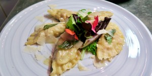 Beitragsbild des Blogbeitrags Ravioli mit Chorizo-Pilzcremefülle 