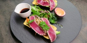 Beitragsbild des Blogbeitrags Thunfisch | Taco Tubs | Sriracha Mayonnaise | Passionsfrucht-Dressing