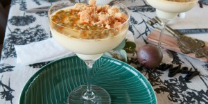 Beitragsbild des Blogbeitrags Panna Cotta mit Maracuja und Streusel