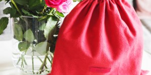 Beitragsbild des Blogbeitrags What´s in my bag: Valentino Medium Lock Bag + Quality Check