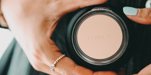 Beitragsbild des Blogbeitrags Let´s talk about beauty: FOREO UFO 2 Black