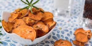Beitragsbild des Blogbeitrags Chips & Süßkartoffel Pommes selber machen: So klappt’s