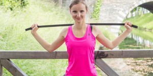 Beitragsbild des Blogbeitrags 5 einfache Fitnessband Übungen für eine gesunde Körperhaltung