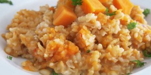 Beitragsbild des Blogbeitrags Kürbis-Risotto mit Vollkornreis und Gerste