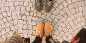 Beitragsbild des Blogbeitrags 15x herbstlich flirten: Die besten Date Ideen im Herbst 