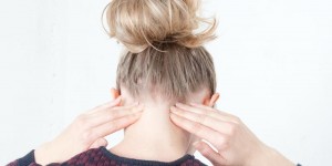 Beitragsbild des Blogbeitrags Nackenverspannung lösen: 3 Sofortmaßnahmen gegen Nackenschmerzen