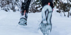 Beitragsbild des Blogbeitrags Laufen bei Schnee und Eis: Diese 7 Tipps machen dich unaufhaltsam 