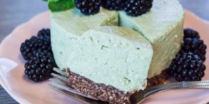 Beitragsbild des Blogbeitrags Käsekuchen ohne backen: Leckere Kühlschranktorte ohne Zucker