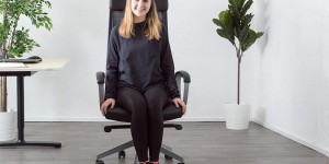 Beitragsbild des Blogbeitrags 300 Kalorien verbrennen im Büro: Ohne Sport Abnehmen bei der Arbeit